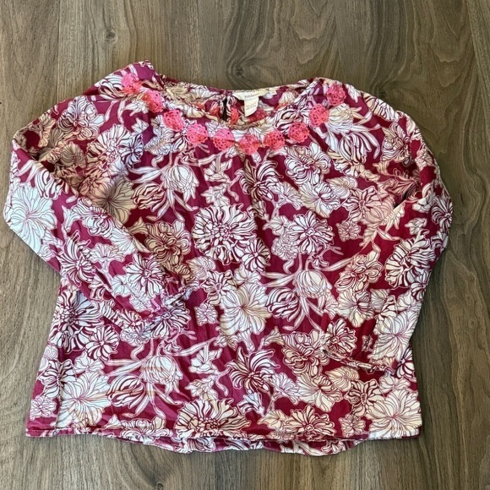 Sundance Pink and White Floral crew neck Blouse with embroidered neckline medium